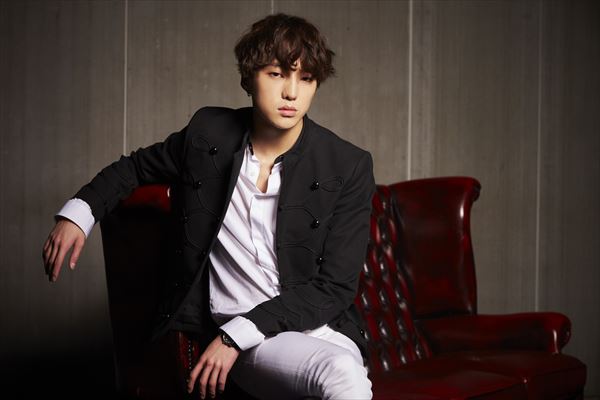 WINNER_sofa_KANG SEUNG YOON_R.jpg